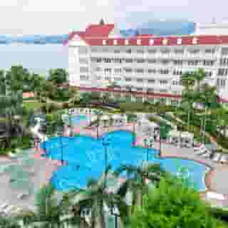 Hong Kong Disneyland Hotel, 4 of 5