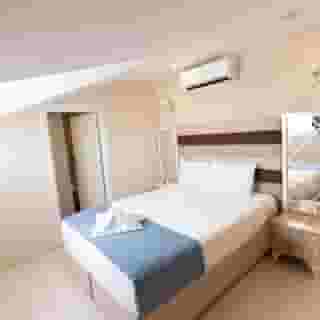 Demare Hotel, 2 of 5