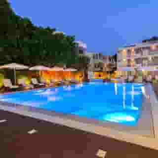 Sunny Days Apartments, 2 of 5