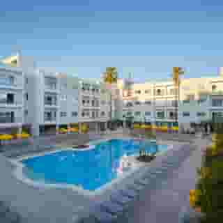 Mayfair Gardens & Hotel, 1 of 5