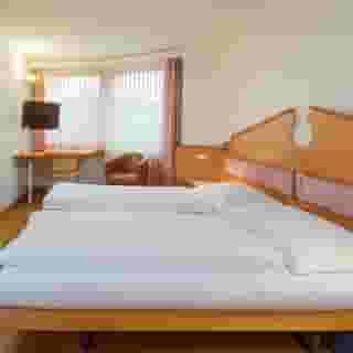 Welcome Inn, 4 of 5