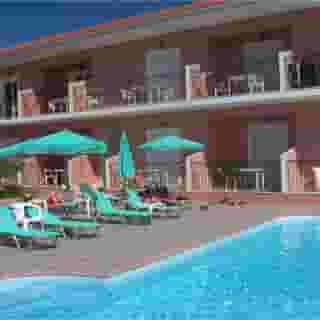 Paradise Studios, 1 of 5