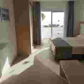 El Sombrero Apartments, 4 of 5