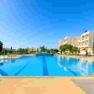 Sovereign Beach Hotel, 1 of 5