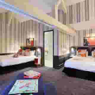 Hob Le Cheval Blanc, 3 of 5