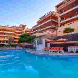 Coral Los Alisios, 2 of 5