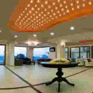 Golden Bay Apartments, 3 of 5
