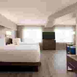 Embassy Suites by Hilton Toronto Airport, 2 of 5