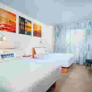 Universal's Endless Summer Resort - Dockside Inn & Suites, 4 of 5