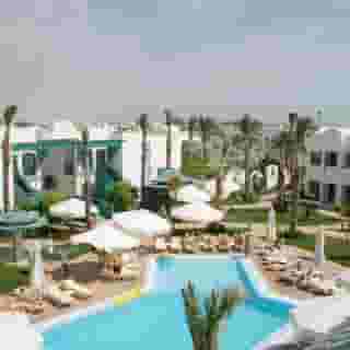 Falcon Hills, 3 of 5