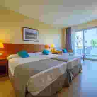 DWO Sirius Adults Only plus Barcelona Formula 1 Package, 5 of 5