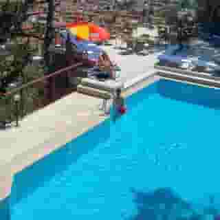 Belle Vue Hotel, 2 of 5