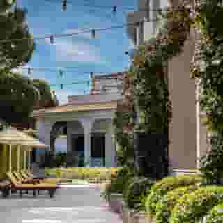 The Magnolia Hotel, 4 of 5