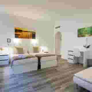 NeoMagna Madrid, 5 of 5