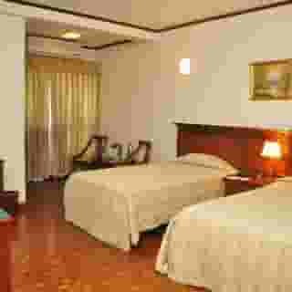 Hotel Sapphire Colombo, 2 of 5