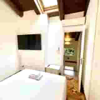 Isaia Garden- BolognaRooms, 2 of 5