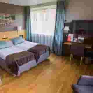 Quality Hotel Saga, 2 of 5