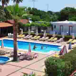 Sandy's Studios & Log Villas, 1 of 5