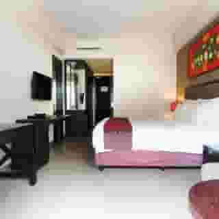 100 Sunset Hotel and Ballroom, 1 of 5