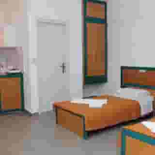 Mareva Apartments, 4 of 5