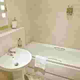 Fountain Court Apartments - Grove Executive, 4 of 5