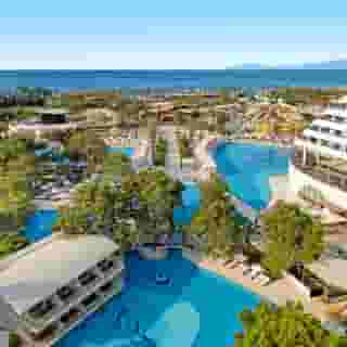 Titanic Deluxe Lara, 1 of 5