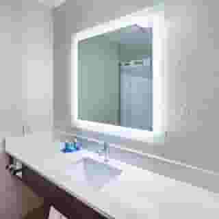 Holiday Inn Express & Suites Houston Memorial Park, 1 of 5