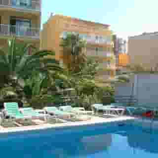 Amic Miraflores, 2 of 5