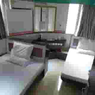 YUE KA HOTEL 99 ARGYLE STREET, 4 of 5