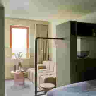 Locke at Broken Wharf, Millennium Bridge, 1 of 5