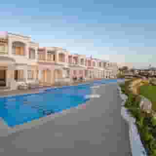 Invidia Coral Beach Tiran, 1 of 5