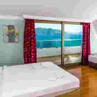 Honeymoon Hotel, 6 of 6