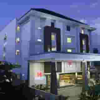 Swiss-Belexpress Kuta, 4 of 5