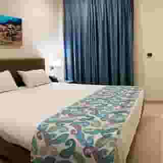 Kennedy Nova, 4 of 5