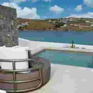 Aeonic Suites & Spa, 4 of 5