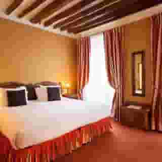 Amarante Beau Manoir, 5 of 5