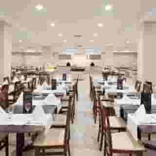 Best Alcazar, 4 of 5