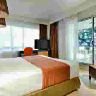 Hesperia Sevilla, 2 of 5