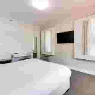 Crest Hotel Suites, 1 of 5