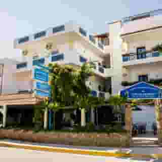 Uncle George Apartments, 4 of 5