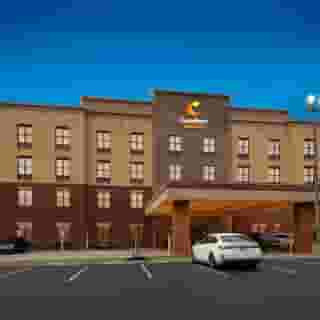 Comfort Suites, 2 of 5