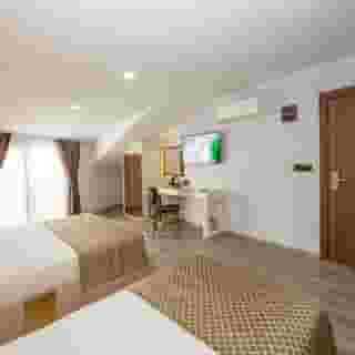 Luxury Airport Hotel, 1 of 5