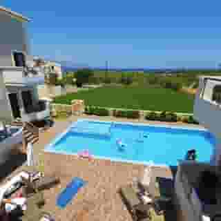 Theros Hotel, 3 of 5