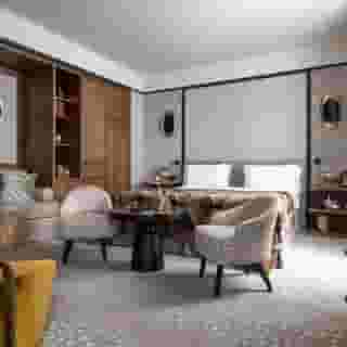 Esprit Saint Germain, 5 of 5