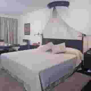 Las Madrigueras - Adults Only (16+), 3 of 5