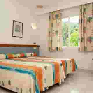 Las Velas Apartments, 3 of 5