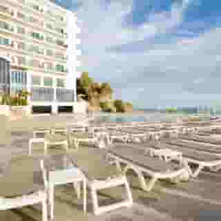 Best Negresco, 4 of 5