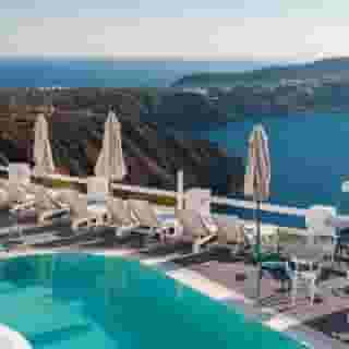 Artemis Suites, 3 of 5