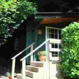 Robin Hill House, 6 of 6