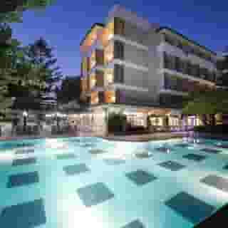 Trendy Side Beach, 1 of 5